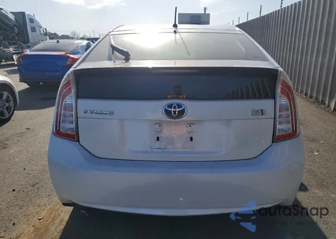 2013 Toyota Prius z USA, uszkodzony, nr VIN JTDKN3DUXD5571402